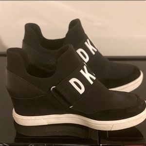 DKNY Sneakers/ Wedges